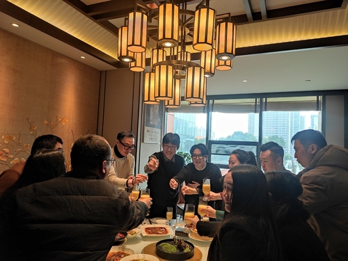 Ultime notizie aziendali su Il cliente coreano ha visitato la fabbrica Xinwei