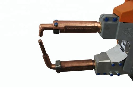 Un buon prezzo. Attrezzatura portatile della saldatura a punti del ccc, saldatore a punti dell'automobile 45KVA in linea