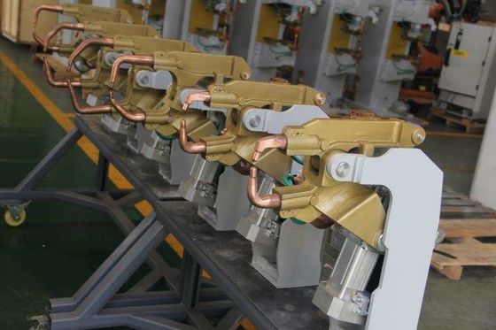Un buon prezzo. Tipo portatile frequenza intermedia di 100KVA X della pistola robot della saldatura a punti in linea