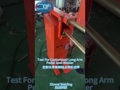 Saldatura in acciaio al carbonio con saldatore a pedali a braccio lungo