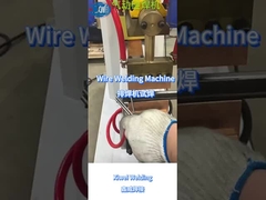 Saldatura di barre metalliche con la saldatrice a fila