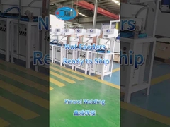 Gli alimentatori di noci sono pronti per la spedizione.